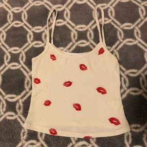 Kiss 💋 cropped tank